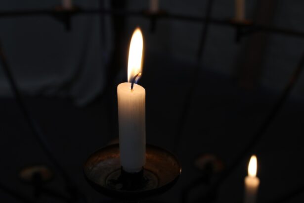 Megrázó tragédia! Szívroham vitte el a nagyszerű Kossuth-díjas színészt, csupán 55 éves volt candle-7595607_1280
