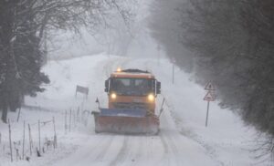 riaszt-st-adott-ki-az-orsz-gos-meteorol-giai-szolg-lat-30-cm