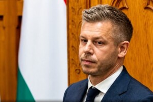 Magyar Péter Macront is várta: más hírt közölt a francia nagykövetség